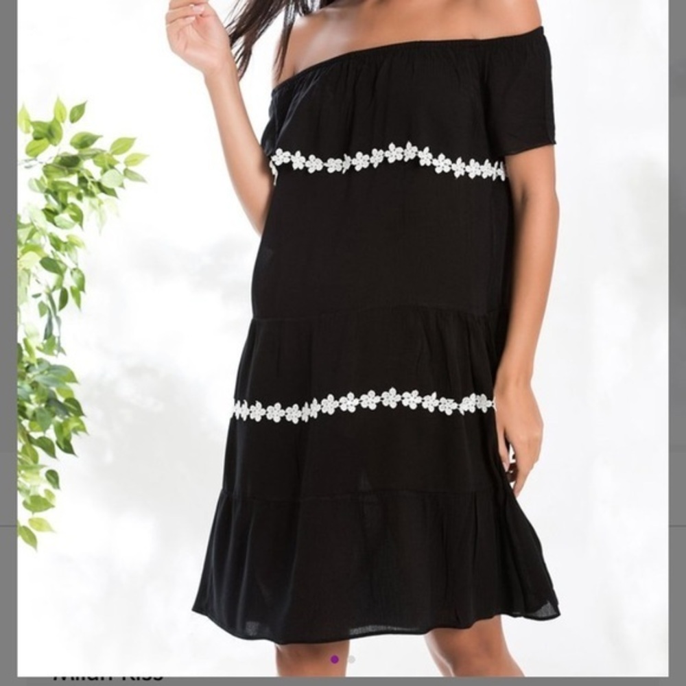 Milan Kiss off the shoulder peasant style dress - NWT